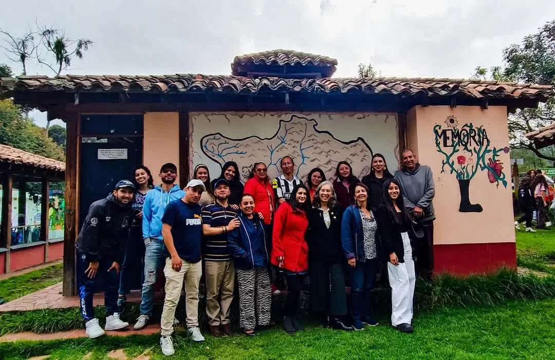 Equipo docente y administrativo del Colegio Integrado Campestre Colombia Hoy